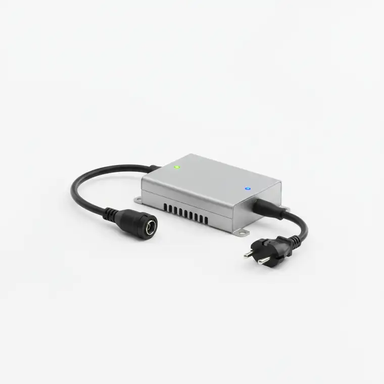 Instalacja fotowoltaiczna na balkonie z odpowiednio dobranym falownikiem, pokazująca dlaczego nie warto kupować zbyt dużego falownika do małej instalacji