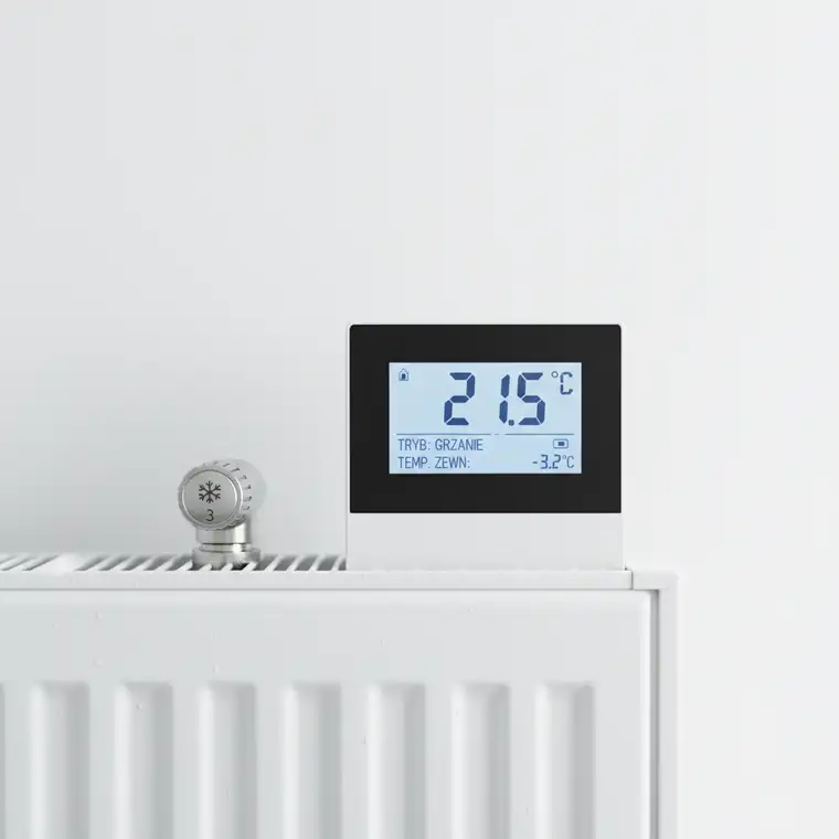 Jednostka wewnętrzna pompy ciepła w domu 150 m2, sterownik i instalacja gdy system ciągle pracuje i nie dogrzewa pomieszczeń zimą